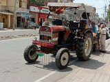 20210824_132424-falna-old-eicher-traktor.jpg